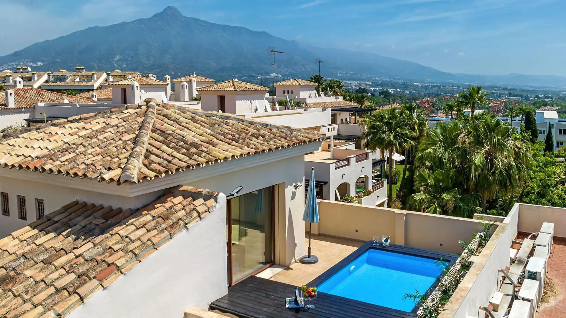 Vacation Marbella: Private Heated Pool Retreat Near Puerto Banus Apartment