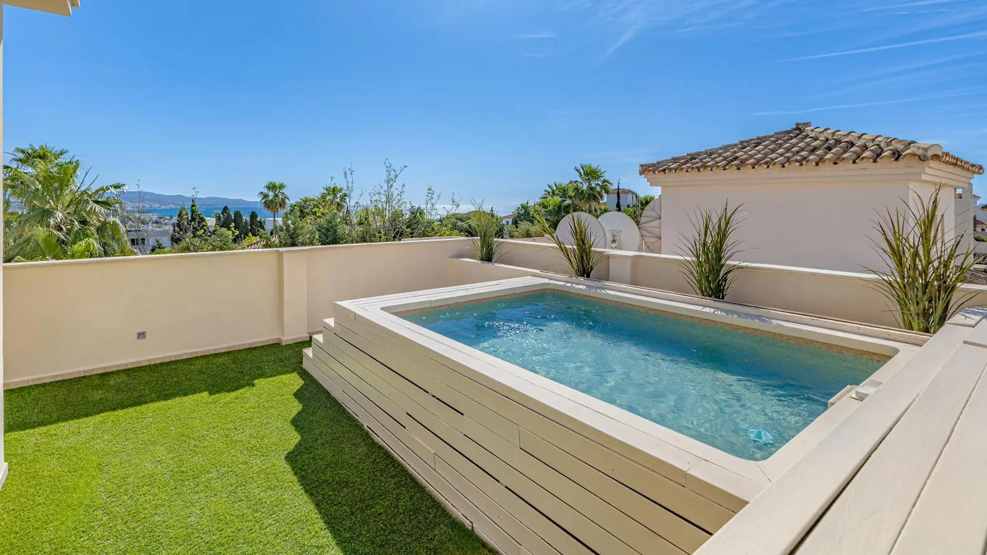 Vacation Marbella: Private Heated Pool Retreat Near Puerto Banus Apartment  Marbella